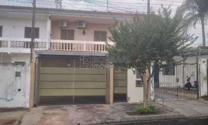 Casa para venda em Jardim Eliana de 158.00m² com 3 Quartos, 1 Suite e 4 Garagens