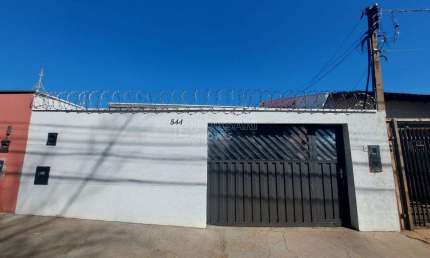 Casa para venda em Jardim Mangiacapra de 159.00m² com 3 Quartos e 2 Garagens
