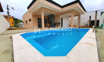 Casa para venda em Praia Da Lagoinha de 375.00m² com 3 Quartos, 1 Suite e 4 Garagens