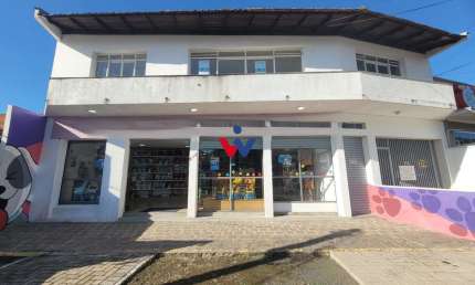 Prédio Comercial para venda em Santa Felicidade de 150.00m² com 2 Garagens