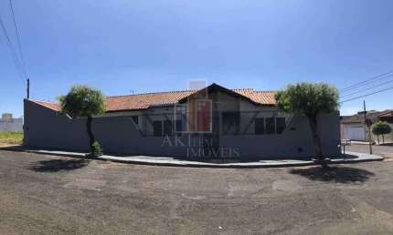 Casa para venda em Jardim Terra Branca de 75.00m² com 3 Quartos, 1 Suite e 2 Garagens