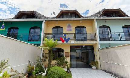 Sobrado para venda em Pineville de 175.00m² com 3 Quartos, 1 Suite e 1 Garagem
