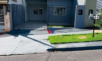 Casa para venda em Jardim Diamante de 70.00m² com 3 Quartos e 2 Garagens