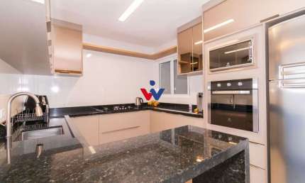 Sobrado para venda em Cidade Industrial de 196.00m² com 3 Quartos, 1 Suite e 2 Garagens