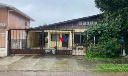 Casa para venda em Mercês de 200.00m² com 5 Quartos e 3 Garagens
