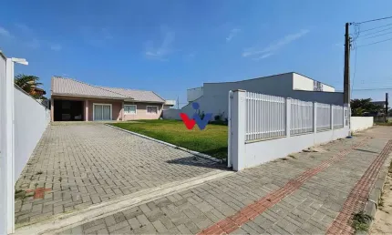 Casa para venda em São Francisco Do Sul de 130.00m² com 4 Quartos, 1 Suite e 5 Garagens