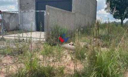 Galpão / Depósito / Armazém para venda em Nações de 90.00m² com 4 Garagens