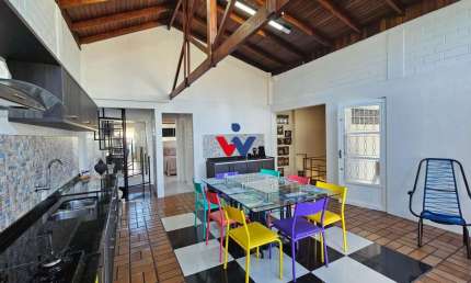 Casa para venda em Fazenda Velha de 169.00m² com 2 Quartos, 1 Suite e 3 Garagens