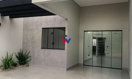 Casa para venda em Parque Das Laranjeiras de 112.00m² com 3 Quartos, 1 Suite e 2 Garagens