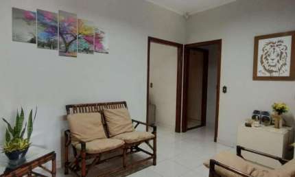 Casa para venda em Conjunto Habitacional Hilda Mandarino de 170.00m² com 3 Quartos, 1 Suite e 2 Garagens