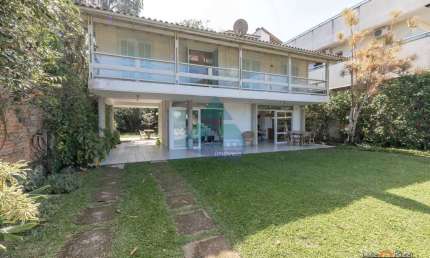 Casa para venda em Condomínio Samola de 472.00m² com 3 Quartos, 1 Suite e 4 Garagens