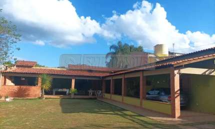 Chácara para alugar em Itinga de 200.00m² com 2 Quartos, 1 Suite e 10 Garagens