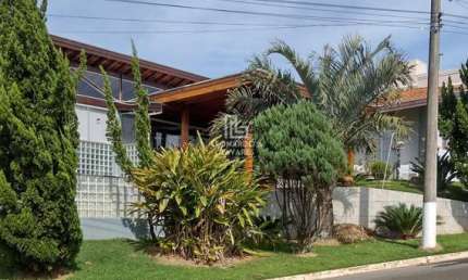 Casa para venda em Águas de Lindóia de 300.00m² com 3 Quartos, 1 Suite e 4 Garagens