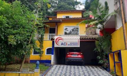 Casa de Condomínio para venda e aluguel em Vila Verde de 200.00m² com 4 Quartos, 1 Suite e 4 Garagens