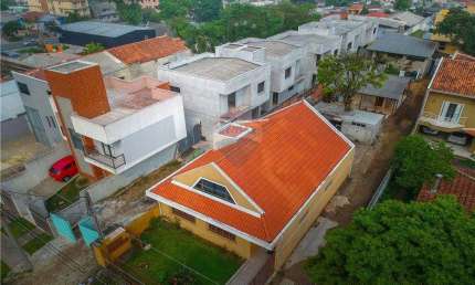 Sobrado para venda em Portão de 188.23m² com 3 Quartos e 1 Suite