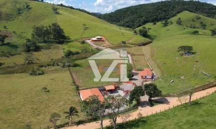 Fazenda / Sítio para venda em Paraibuna de 144000.00m² com 5 Quartos e 4 Suites