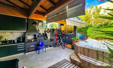 Casa para venda em Engordadouro de 146.94m² com 3 Quartos, 1 Suite e 2 Garagens