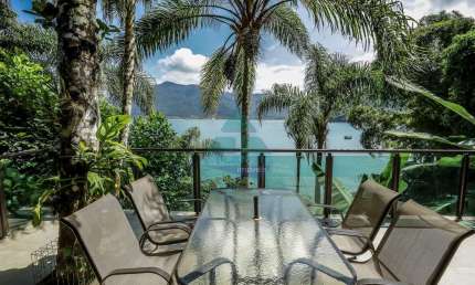 Casa para venda em Praia Do Peres de 7000.00m² com 4 Quartos e 2 Suites
