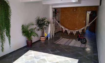 Sobrado para venda em Vila Augusta de 171.00m² com 2 Quartos, 2 Suites e 3 Garagens