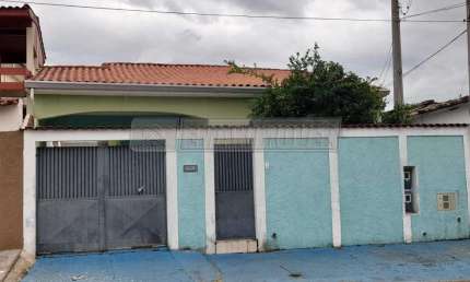 Casa para venda em Vila Aeroporto de 179.00m² com 2 Quartos, 1 Suite e 2 Garagens