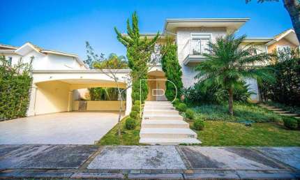 Casa de Condomínio para venda em Granja Viana de 373.00m² com 4 Quartos, 4 Suites e 4 Garagens