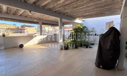 Casa para venda em Irajá de 102.00m² com 3 Quartos, 2 Suites e 3 Garagens