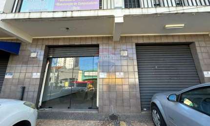 Imóvel Comercial para alugar em Vila Rehder de 75.00m² com 3 Garagens