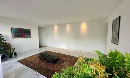 Apartamento para alugar em Água Verde de 115.00m² com 4 Quartos, 1 Suite e 2 Garagens