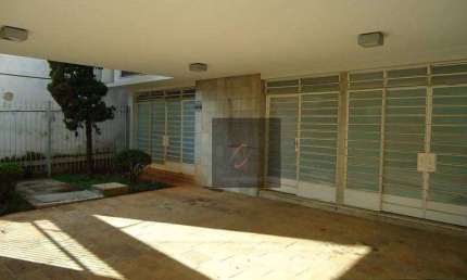 Casa para venda e aluguel em Centro de 200.00m² com 4 Quartos e 3 Garagens
