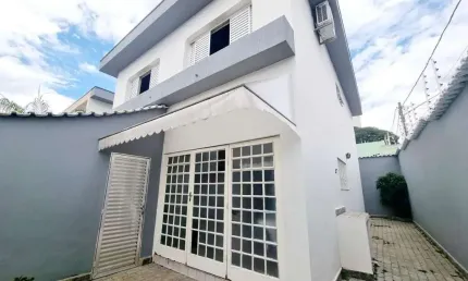 Casa para venda em Vila Oliveira de 175.00m² com 4 Quartos, 1 Suite e 1 Garagem