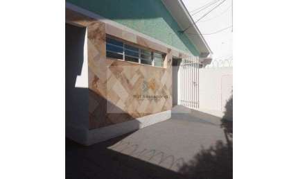 Casa para alugar em Parque Celeste de 160.00m² com 2 Quartos, 1 Suite e 3 Garagens