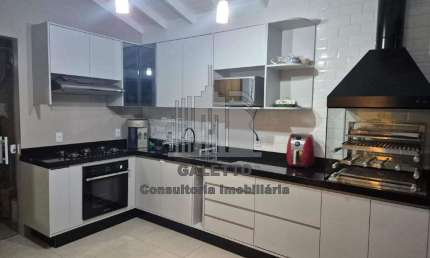 Sobrado para venda em PARQUE RURAL FAZENDA SANTA CÂNDIDA de 95.00m² com 3 Quartos, 1 Suite e 2 Garagens