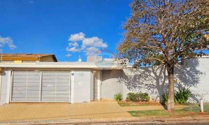 Casa para venda em City Ribeirão de 258.66m² com 3 Quartos, 3 Suites e 4 Garagens