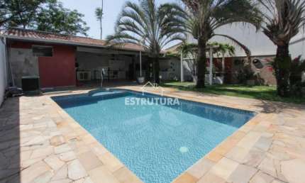 Casa para alugar em Vila Alemã de 295.00m² com 3 Quartos, 2 Suites e 2 Garagens