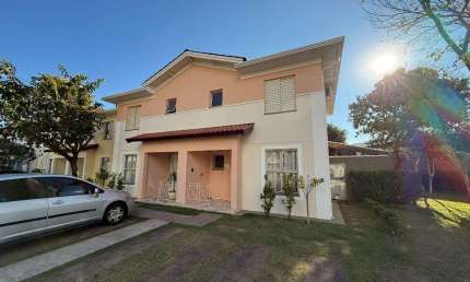 Casa de Condomínio para alugar em Jardim Nova Europa de 120.00m² com 3 Quartos, 1 Suite e 2 Garagens