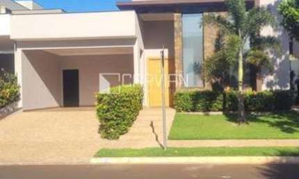 Casa de Condomínio para venda e aluguel em Vila Do Golf de 198.00m² com 3 Quartos, 3 Suites e 4 Garagens