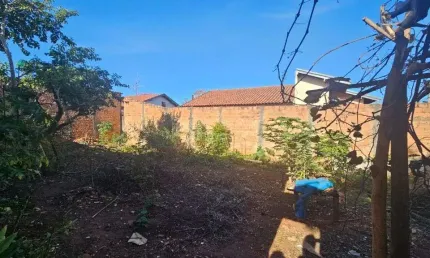 Terreno para venda em Jardim Adalberto Frederico De Oliveira Roxo I de 180.00m²