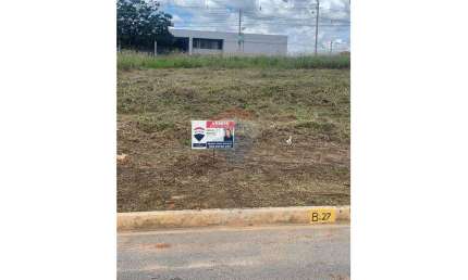 Terreno à venda no Centro, Capela do Alto 