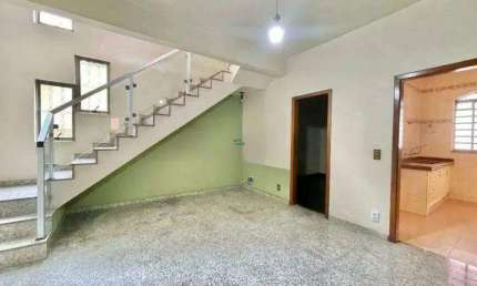 Casa para alugar em Serrano de 280.00m² com 4 Quartos, 2 Suites e 2 Garagens