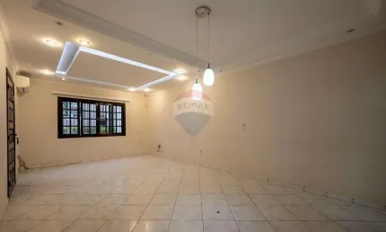 Casa para venda em Vila São José de 179.00m² com 4 Quartos, 1 Suite e 6 Garagens