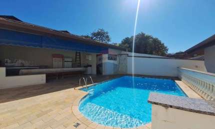 Casa para venda em Jardim Primavera de 179.00m² com 3 Quartos, 1 Suite e 2 Garagens