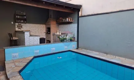 Casa para venda em Nova Ribeirânia de 211.00m² com 3 Quartos, 1 Suite e 3 Garagens