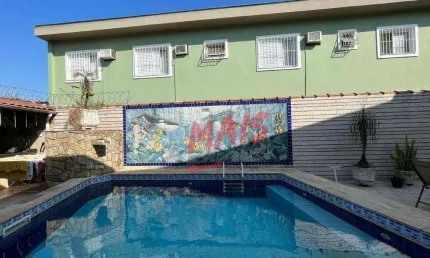 Sobrado para venda em Macuco de 150.00m² com 3 Quartos, 1 Suite e 2 Garagens