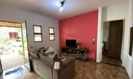 Casa para venda em Jardim Maria Luíza I de 58.00m² com 1 Quarto, 1 Suite e 5 Garagens