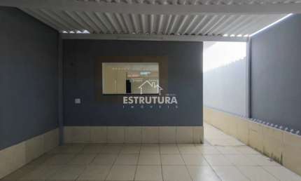 Casa para alugar em Novo Jardim Wenzel de 160.00m² com 2 Quartos e 1 Garagem