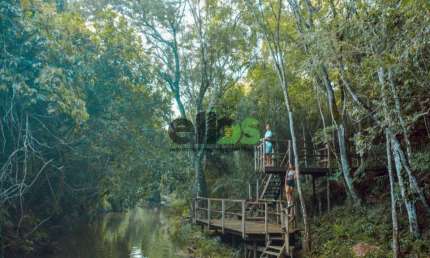 Fazenda / Sítio para venda em Zona Rural de 12.00m² com 7 Quartos