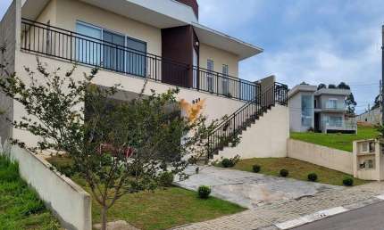 Casa para venda em Sítio Do Morro de 214.00m² com 3 Quartos, 1 Suite e 3 Garagens