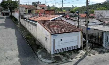 Casa para venda em Conjunto Residencial Cocuera de 175.00m² com 3 Quartos, 1 Suite e 2 Garagens