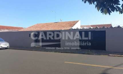 Casa para venda em Vila Bela Vista de 241.00m² com 3 Quartos, 1 Suite e 8 Garagens