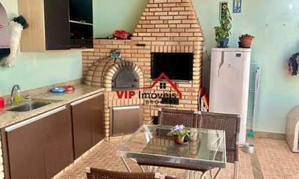 Casa de Condomínio para venda em Jardim Colonial de 145.00m² com 4 Quartos, 1 Suite e 2 Garagens
